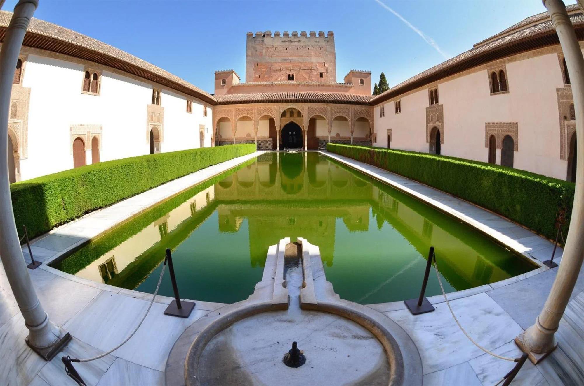Warm Light Of Albayzin - Free Parking 15 Min Away, Granada